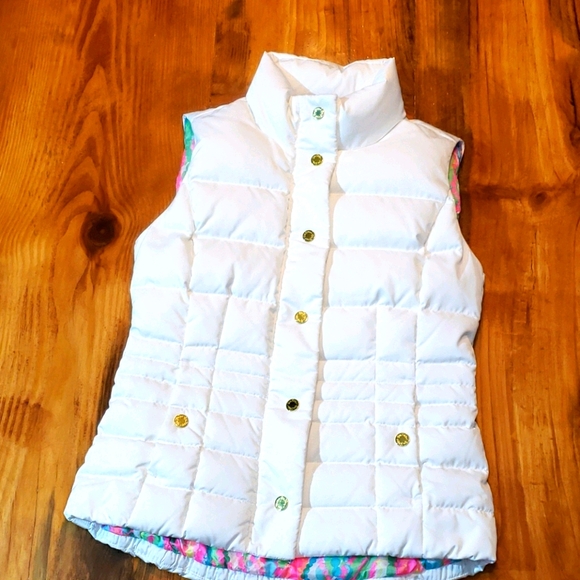 Lilly Pulitzer Jackets & Blazers - EUC Lilly Pulitzer XS Resort White Isabella Vest